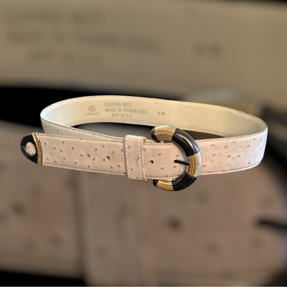 Source Unknown Cream Belt with Gold and Black Details